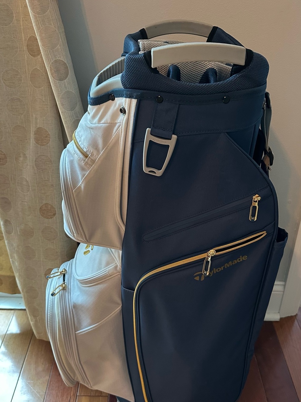 Taylormade Kalea Gold Golf Cart Bag Like New - Picture 2 of 7